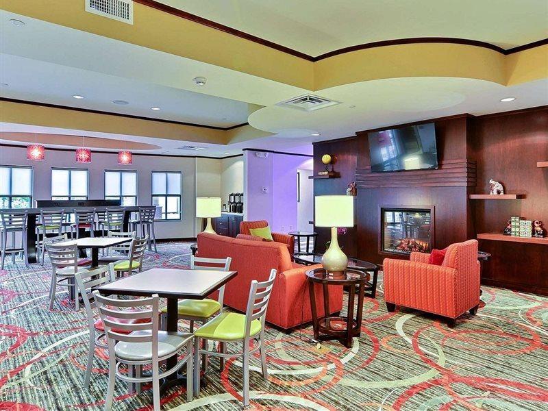 Comfort Suites Юнионтаун Экстерьер фото