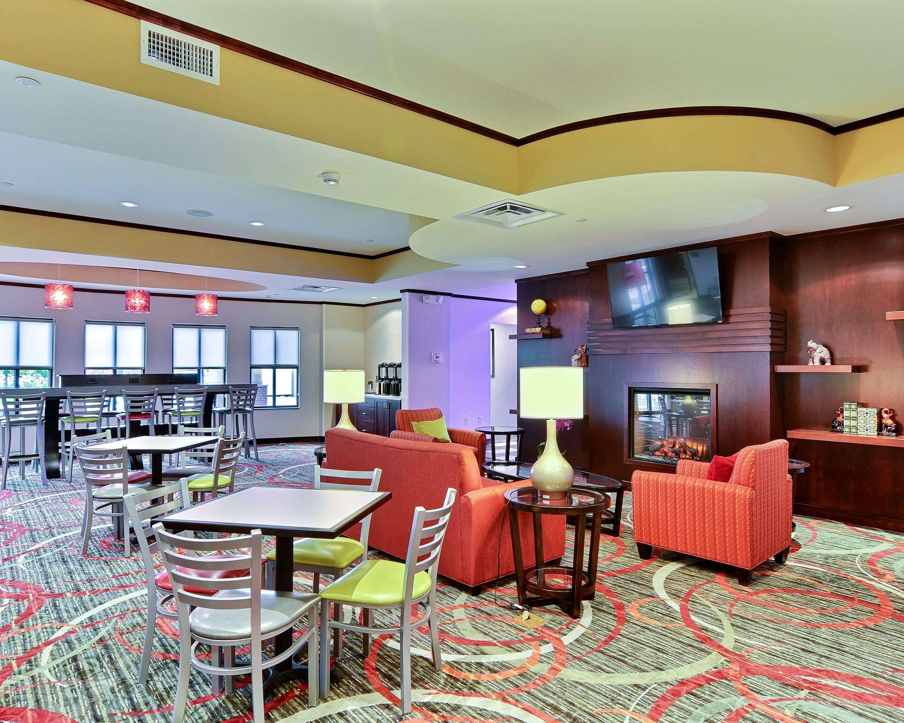 Comfort Suites Юнионтаун Экстерьер фото