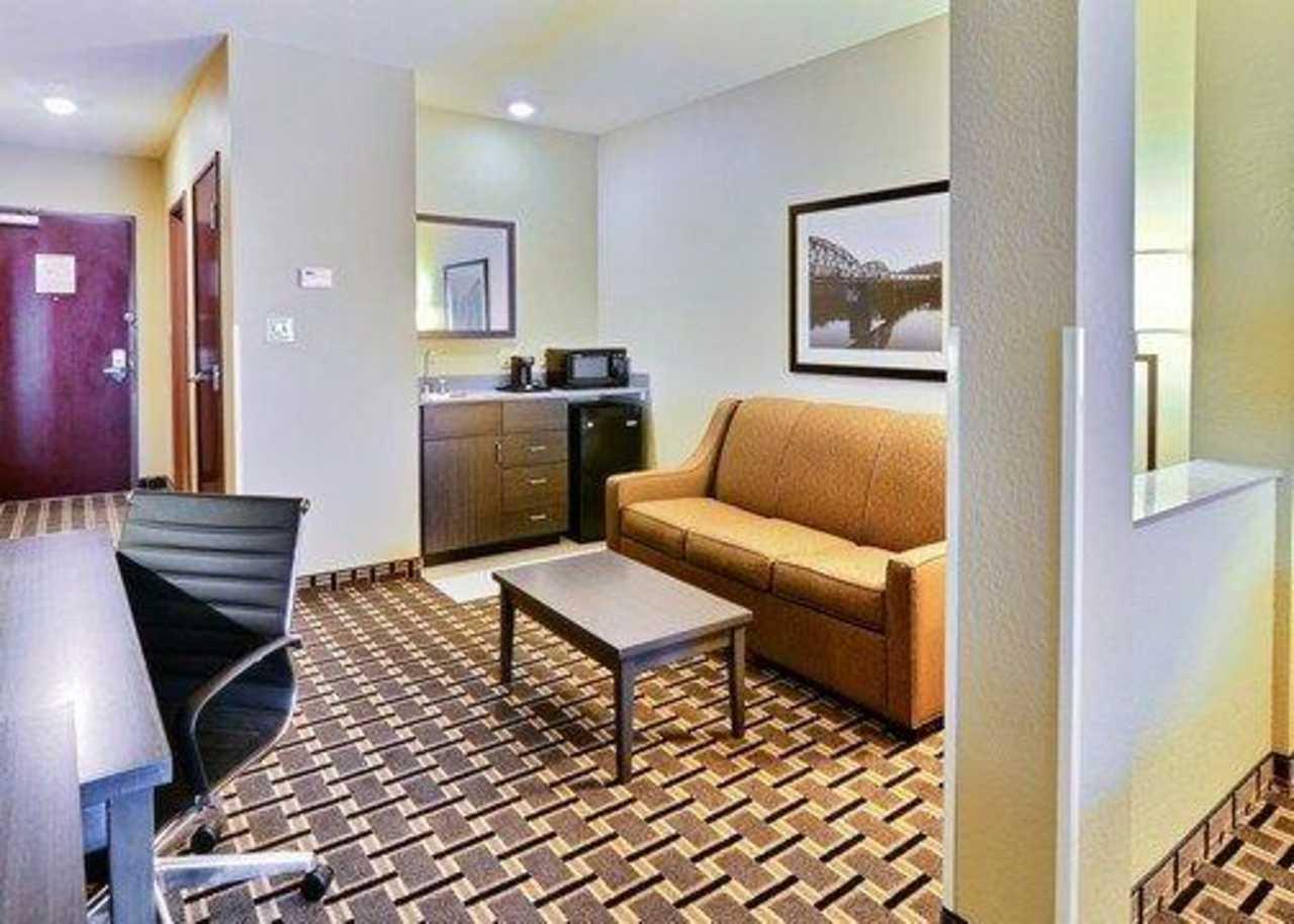 Comfort Suites Юнионтаун Экстерьер фото